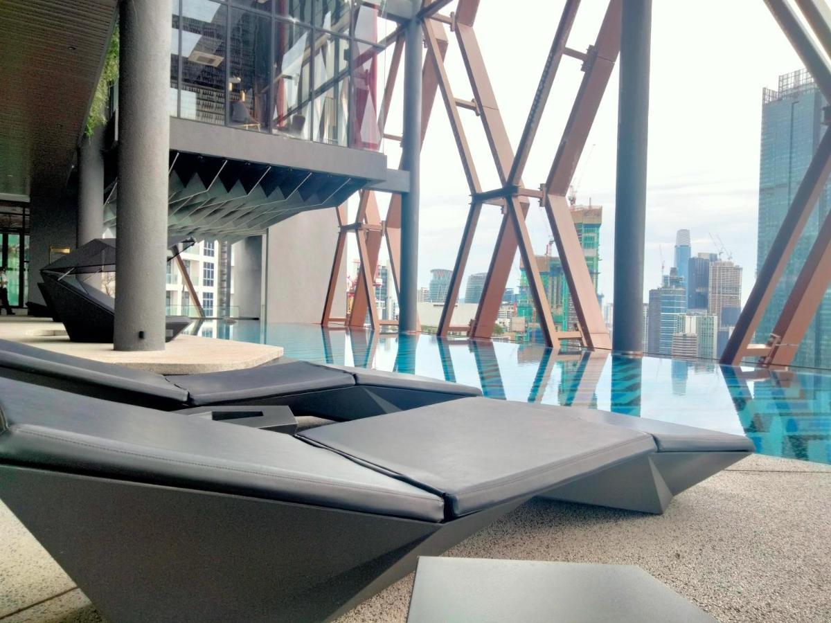 Scarletz Suites Klcc I Homebrickz Kuala Lumpur Exterior photo