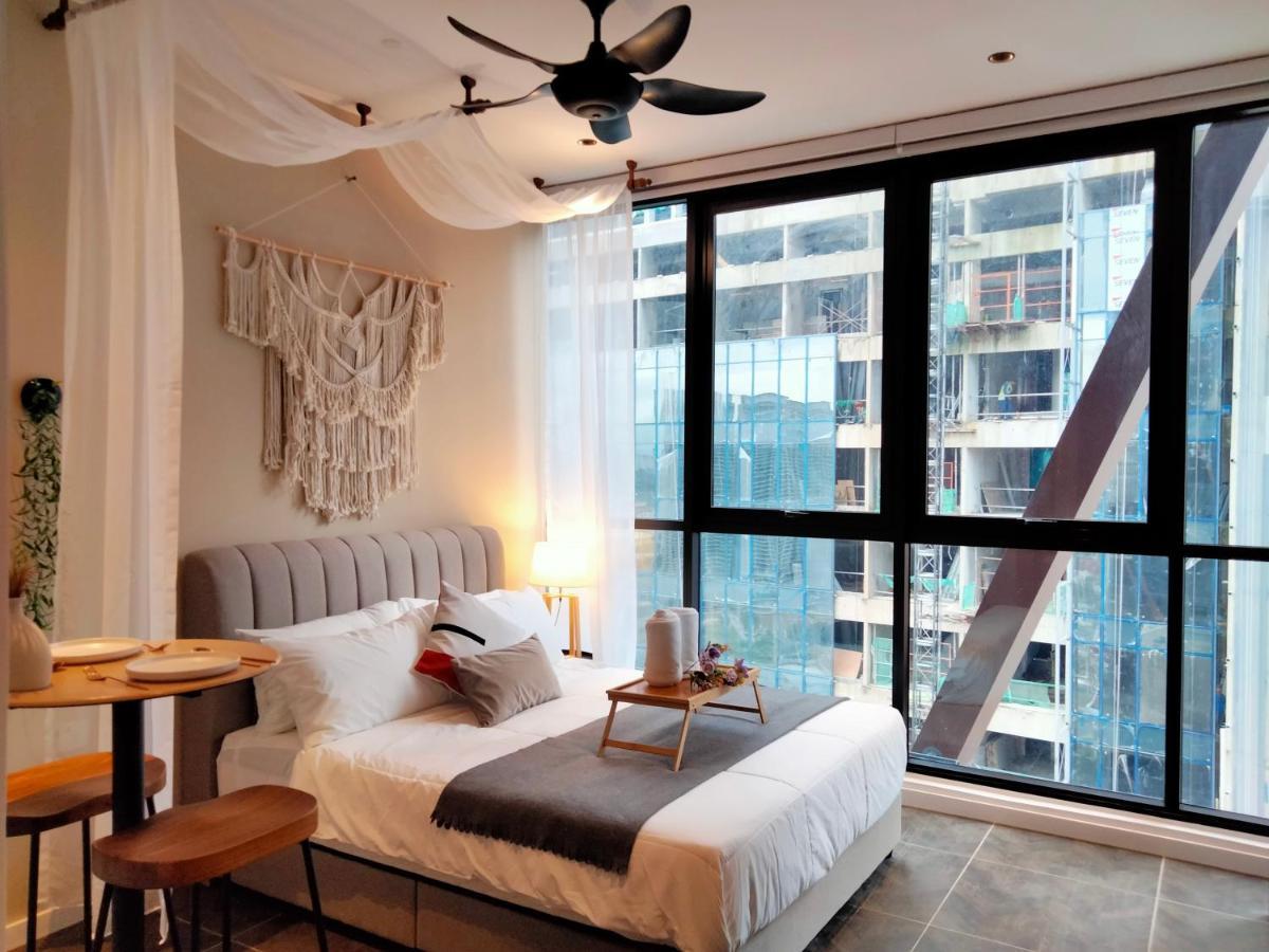 Scarletz Suites Klcc I Homebrickz Kuala Lumpur Exterior photo