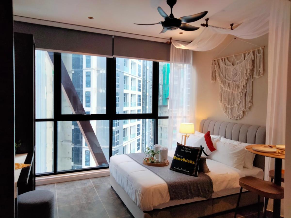 Scarletz Suites Klcc I Homebrickz Kuala Lumpur Exterior photo